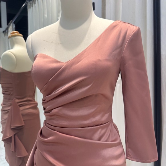 One-Shoulder Coral Pink Dress - Picture 4 of 5